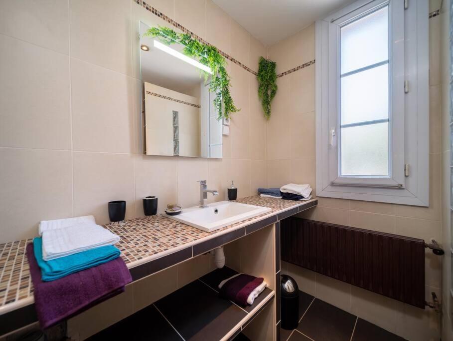 Appartement Tout Equipe Traversant 6 A 8 Couchages マルセイユ エクステリア 写真