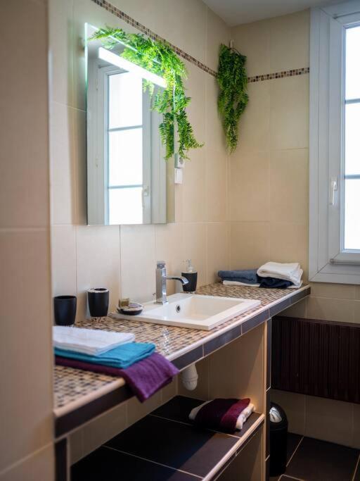 Appartement Tout Equipe Traversant 6 A 8 Couchages マルセイユ エクステリア 写真
